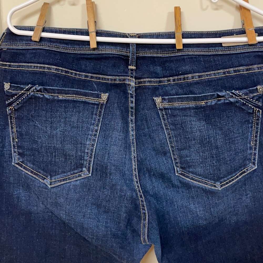 Buckle Black Capri Size 32